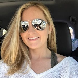 Meet your Posher, Jennifer